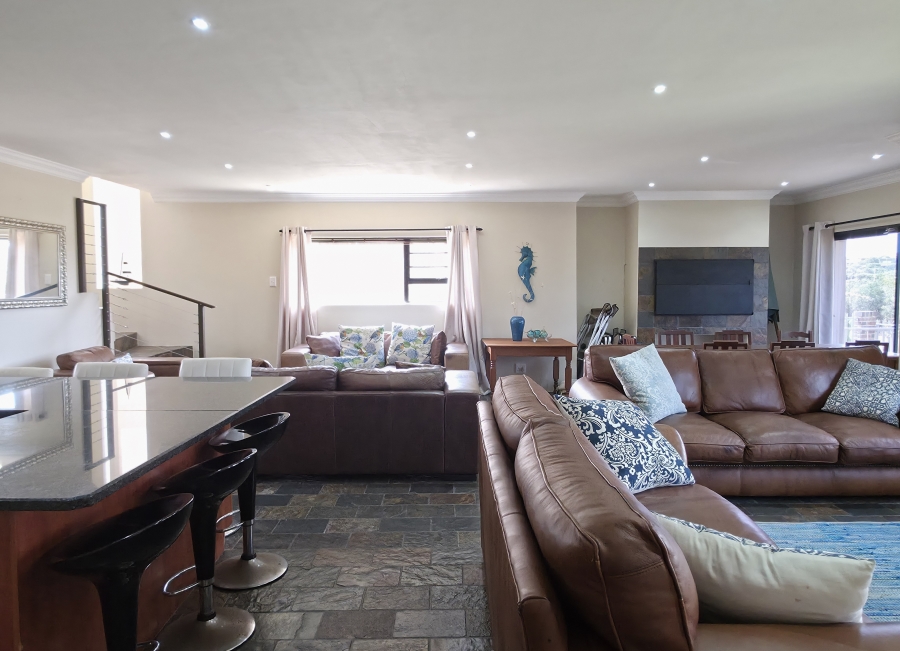 4 Bedroom Property for Sale in Noorsekloof Eastern Cape